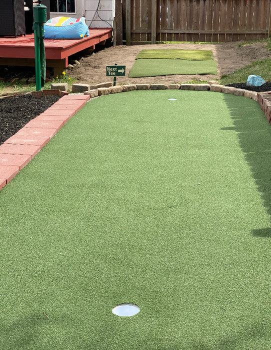 Big Moss Outdoor Target Putting & Chipping Green